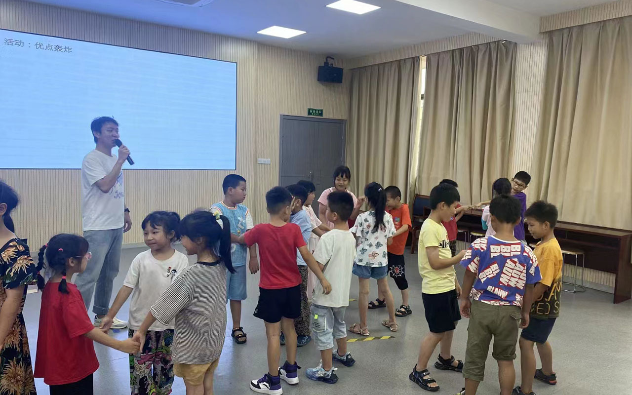 安化龙观乡中心学校